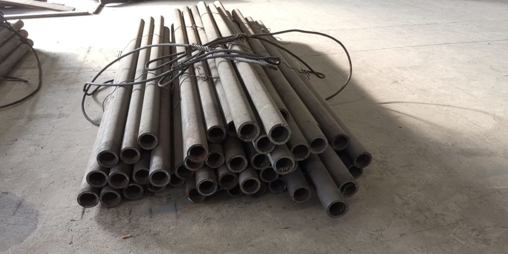 Stock 4140 L80 Cold Drawn Quenched Tempered Seamless Alloy Steel Tube